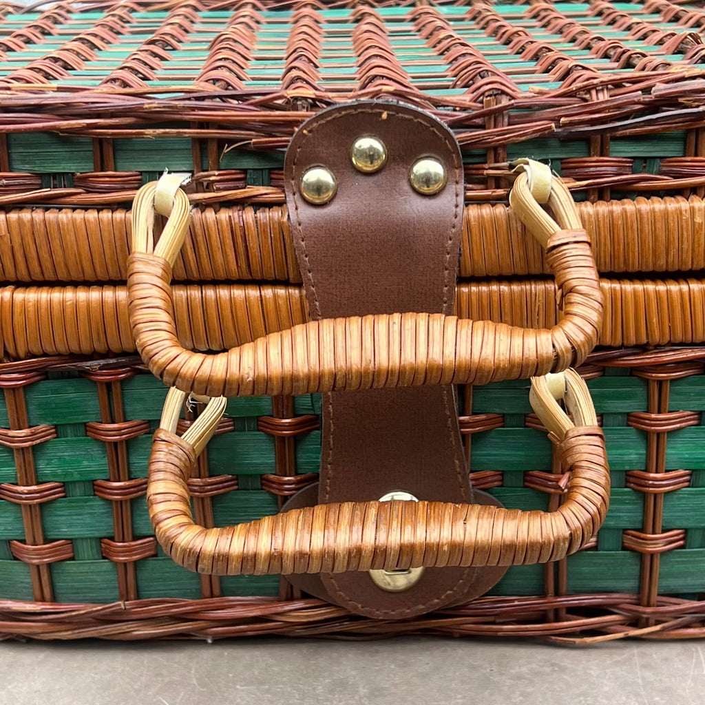 Panier de Pique-Nique Garni pour 4 Personnes en Rotin et Fibres Végétales Vertes – Années 70