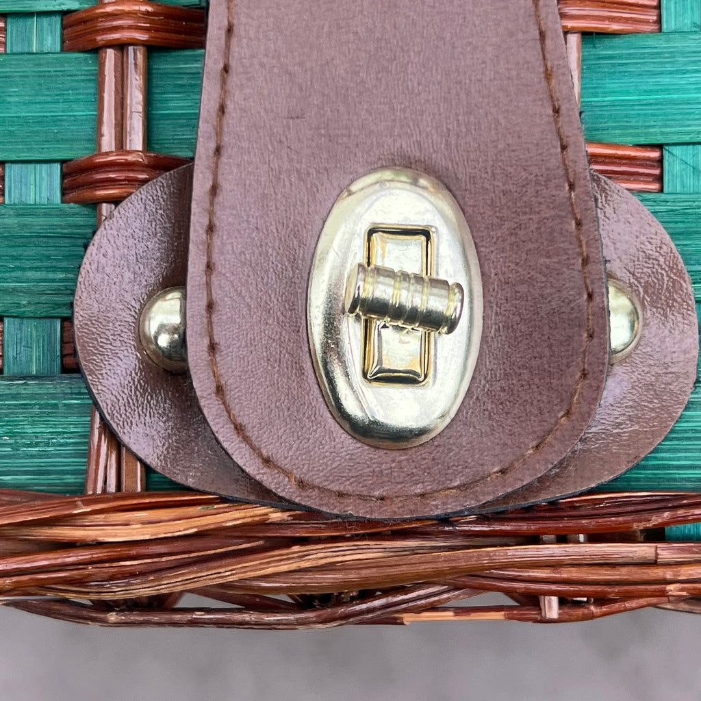 Panier de Pique-Nique Garni pour 4 Personnes en Rotin et Fibres Végétales Vertes – Années 70