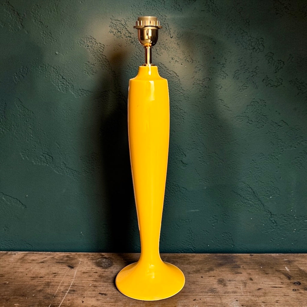 Grand pied de lampe vintage en céramique jaune – années 1960