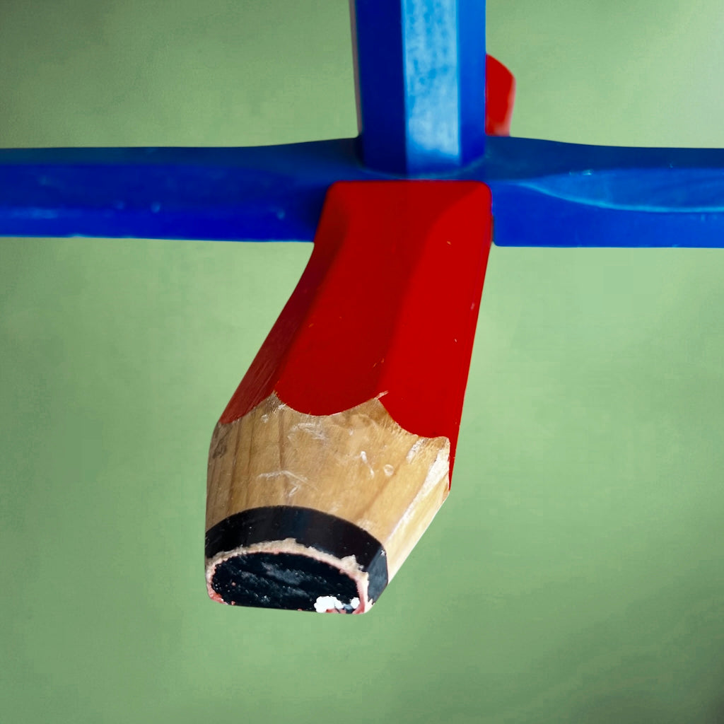 Portemanteau Crayon Pierre Sala en Bois Laqué Style Memphis - Années 80