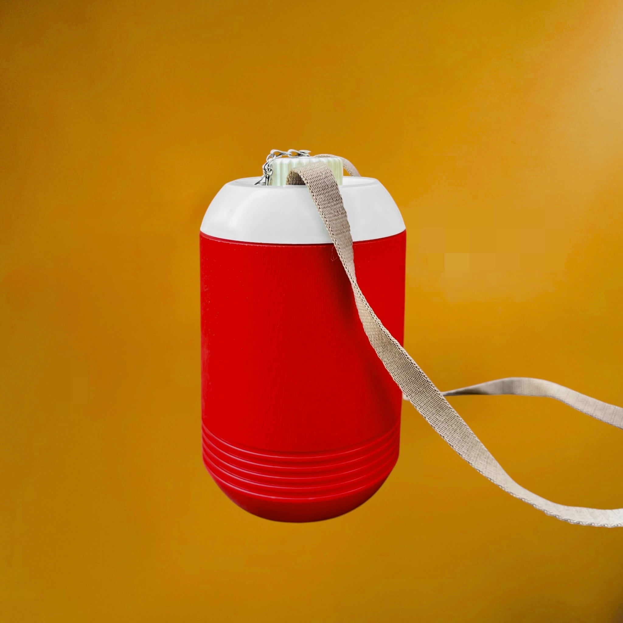 Gourde Isotherme Giostyle Rouge en Plastique - Années 70-80