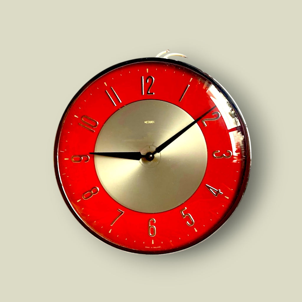 Horloge murale électrique Metamec rouge – Angleterre – années 1960