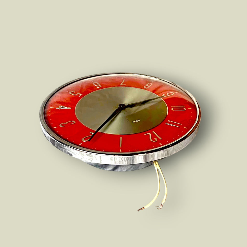 Horloge murale électrique Metamec rouge – Angleterre – années 1960