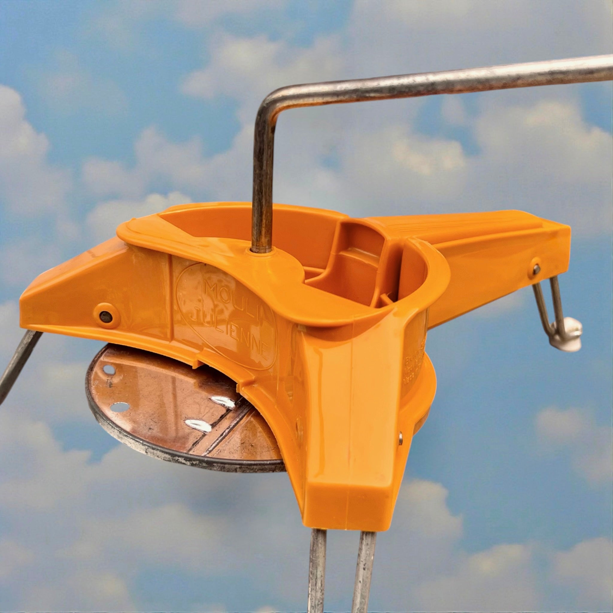 Mouli Julienne 445 Moulinex en Plastique Orange avec 5 Grilles et Boîte d’Origine - Années 70