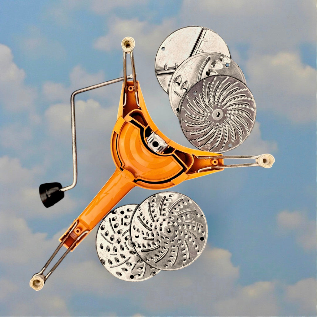 Mouli Julienne 445 Moulinex en Plastique Orange avec 5 Grilles et Boîte d’Origine - Années 70
