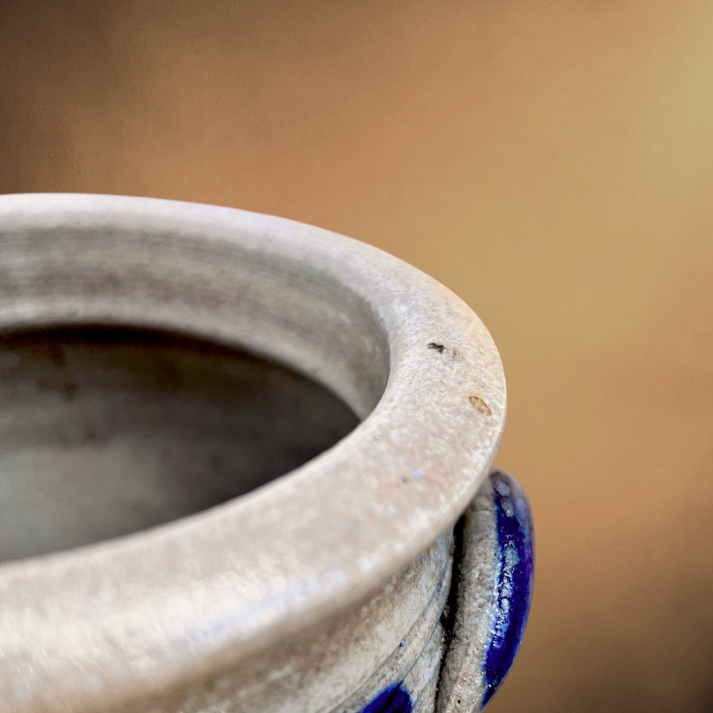 Petit Pot en Grès d’Alsace Décor Poires Bleu Cobalt - Circa 1900
