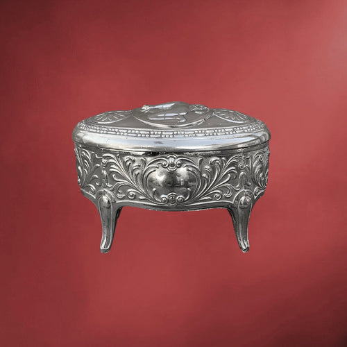 Boîte à Bijoux Ancienne en Métal Argenté Décor Cupidon Ailé Intérieur Satiné Vert – Années 50 60
