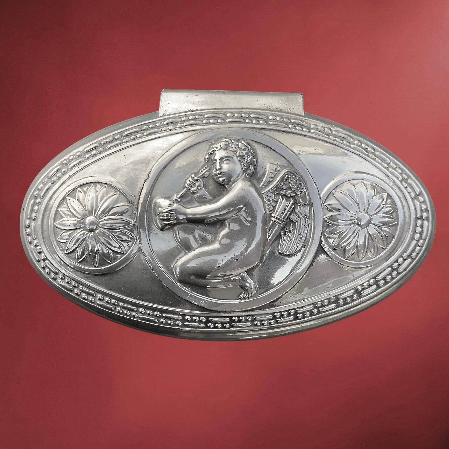 Boîte à Bijoux Ancienne en Métal Argenté Décor Cupidon Ailé Intérieur Satiné Vert – Années 50 60