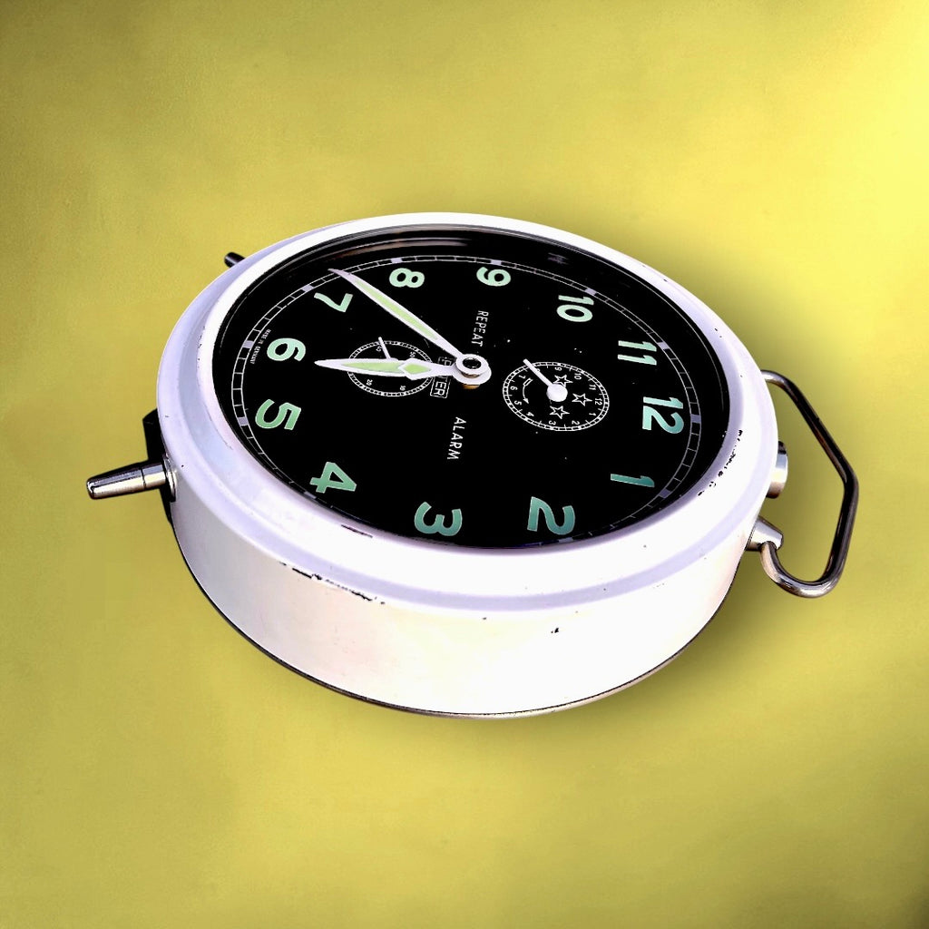 Réveil mécanique vintage Peter 3 étoiles luminous repeat alarm – réveil allemand années 60-70