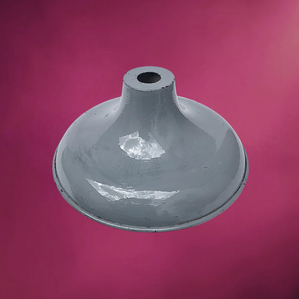Abat-Jour Industriel en Métal Laqué Gris Suspension d’Atelier – Années 50 60