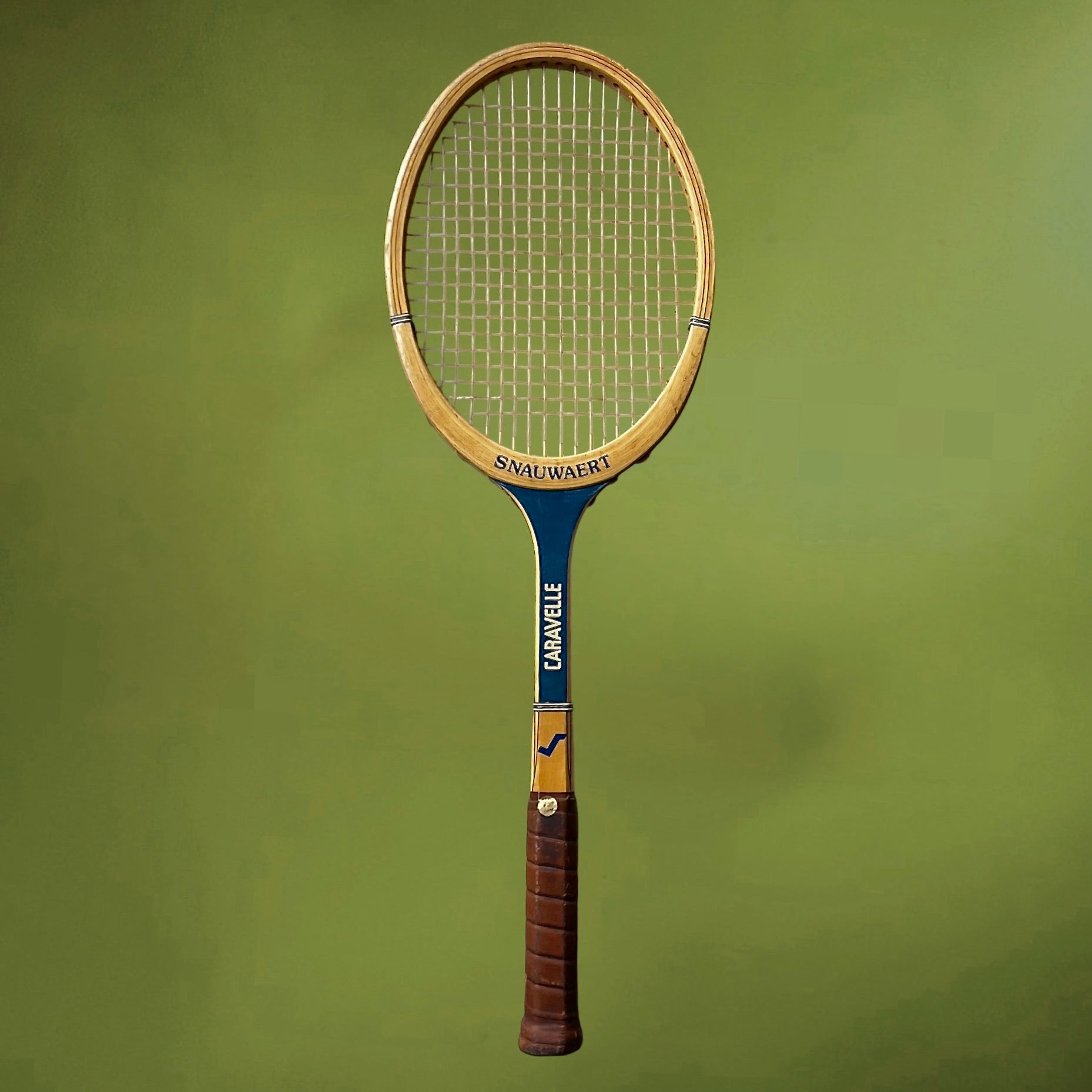 Raquette de tennis vintage Snauwaert Caravelle en bois – raquette tennis ancienne Belgique – décoration sport rétro – collection tennis bois