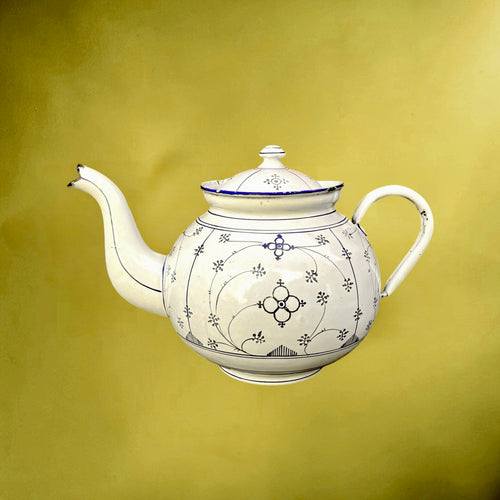 Bouilloire vintage en tôle émaillée décor Copenhagen – théière rétro émaillée
