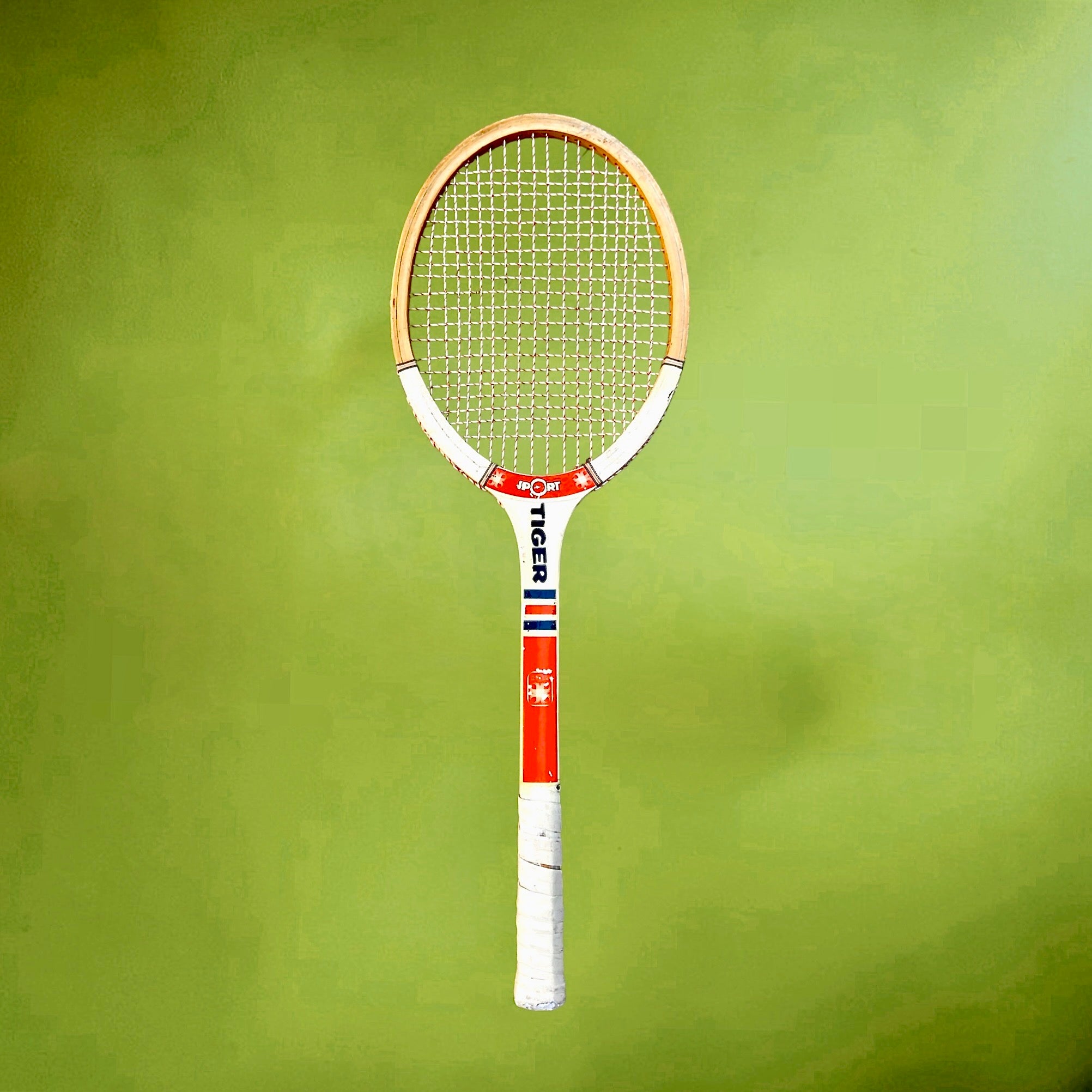 Raquette de tennis vintage Tiger Sport en bois – années 1970