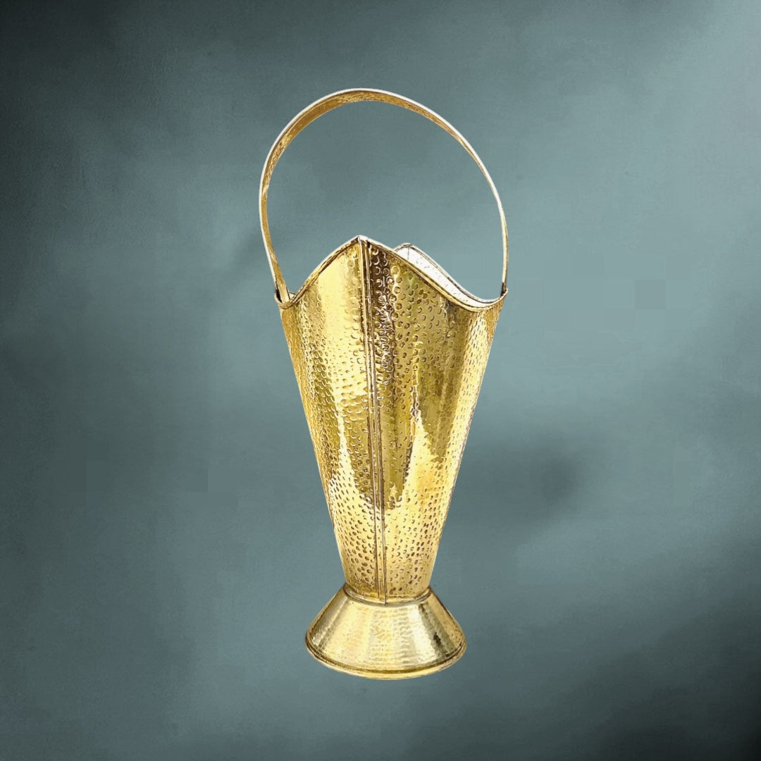 Grand porte-parapluie vintage en laiton martelé Mecap – Belgique, design dinanderie années 1950-60