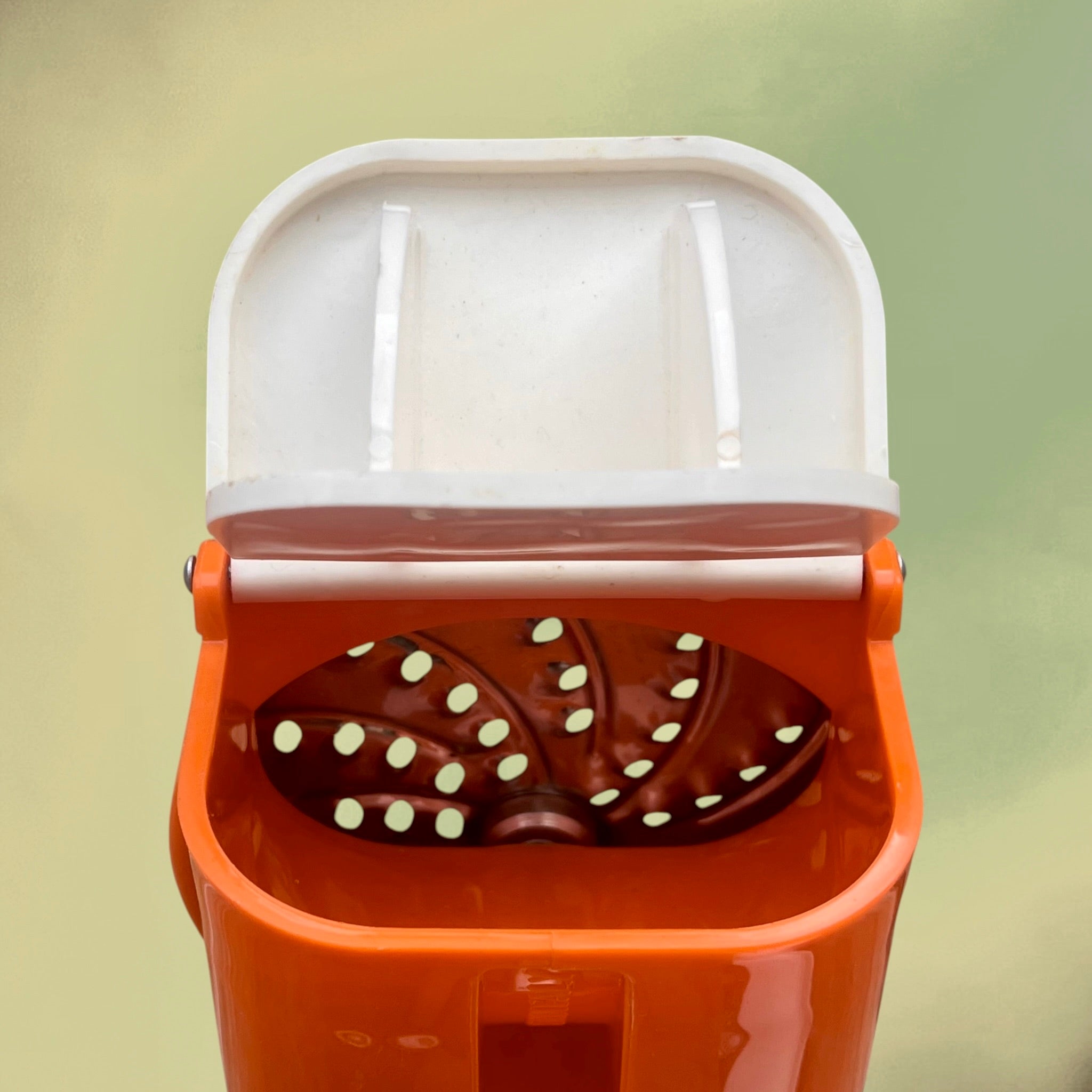 Coupe-Légumes Manuel Supernova Gourmet Prissy 700 Orange avec 4 Disques - Années 70