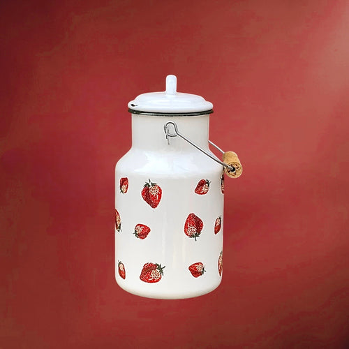 Bidon à lait émaillé blanc à décor de fraises – Années 60-70