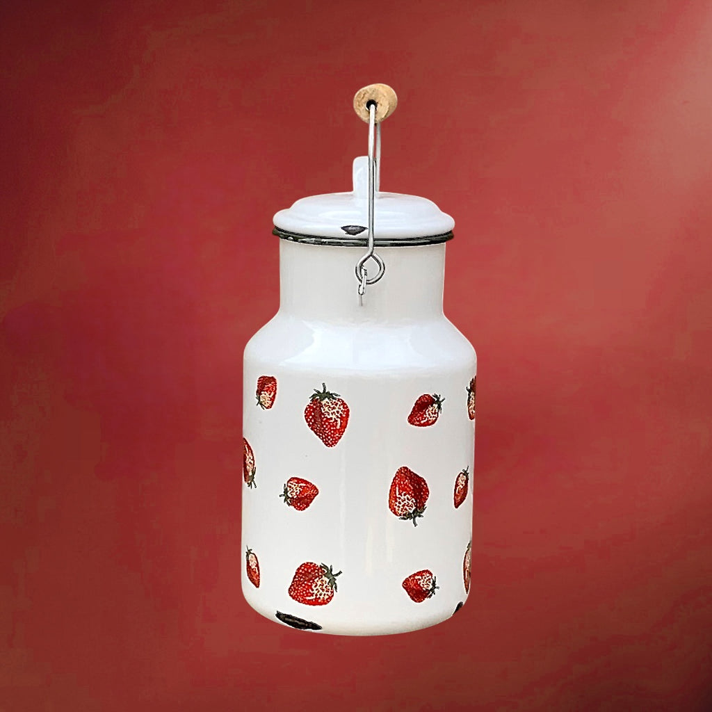 Ancien Bidon à Lait Émaillé Blanc à Décor de Fraises – Années 60-70