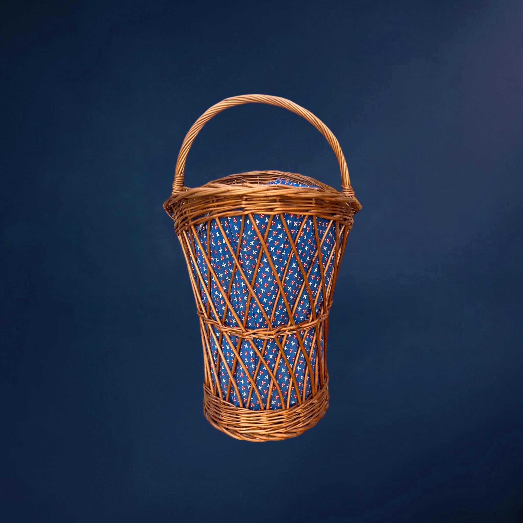 Grand Panier à Ouvrage en Osier Doublé de Tissu Fleuri Bleu - Années 50-60