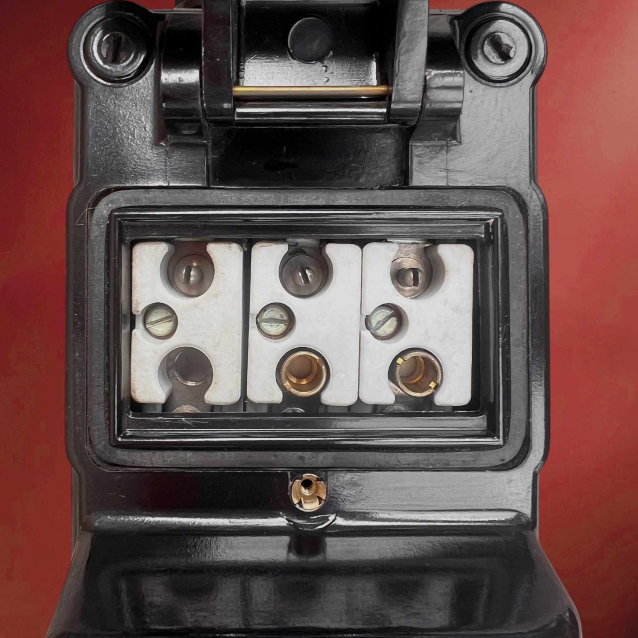 Ancien Coffret Électrique en Bakélite Noire avec Marquage VDE - Années 30-50