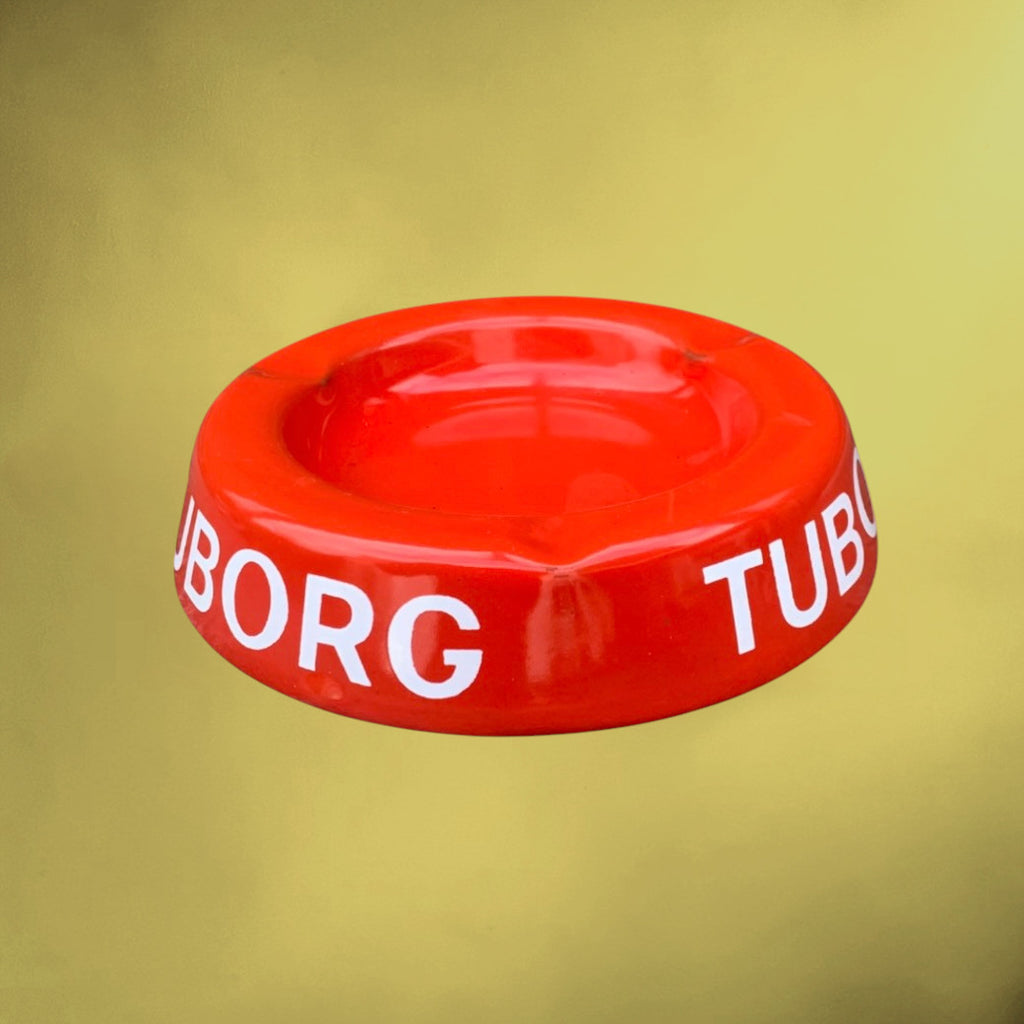 Cendrier Publicitaire Tuborg en Métal Émaillé Rouge – Années 1950