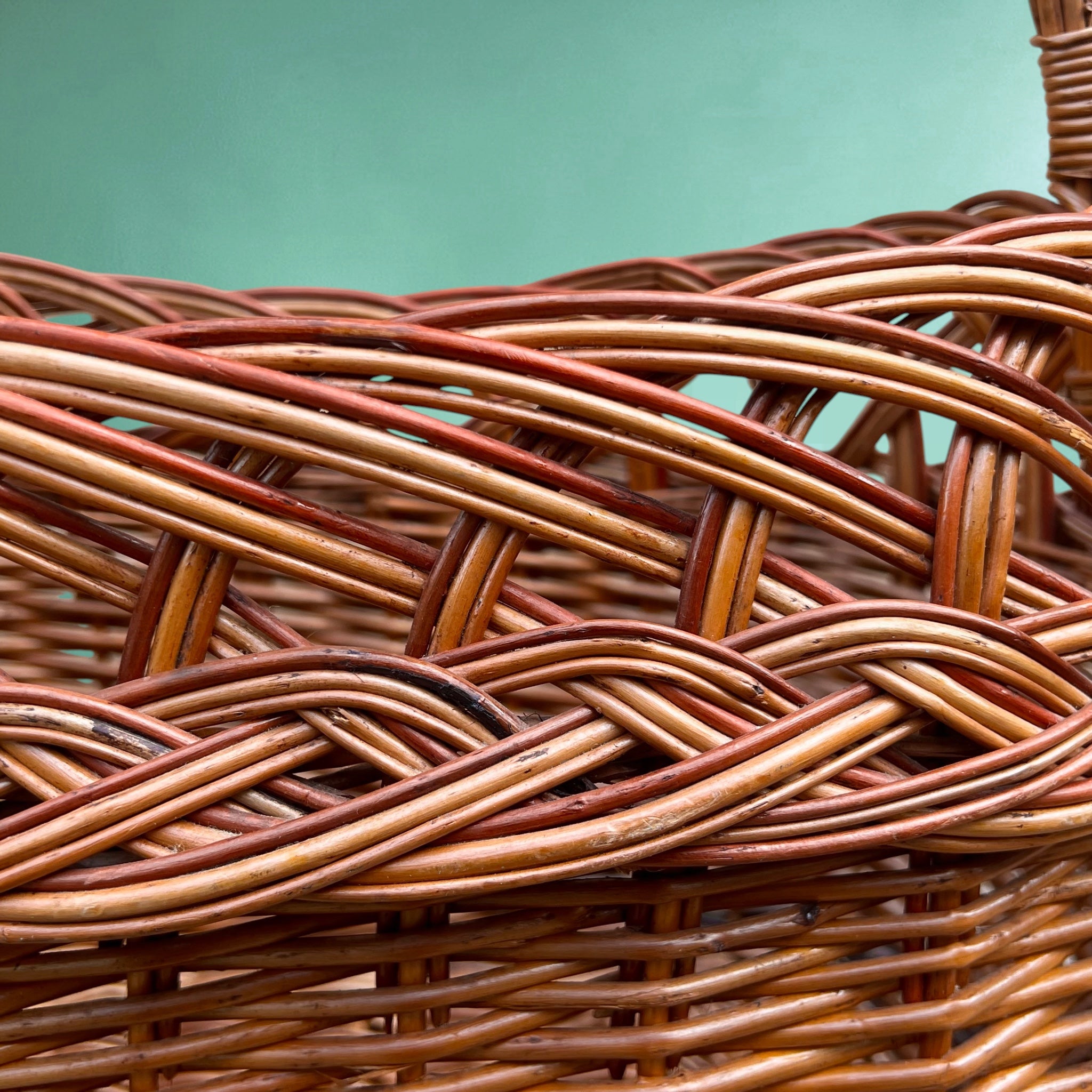 Ancien Panier de Marché en Osier Tressé – Années 60-70