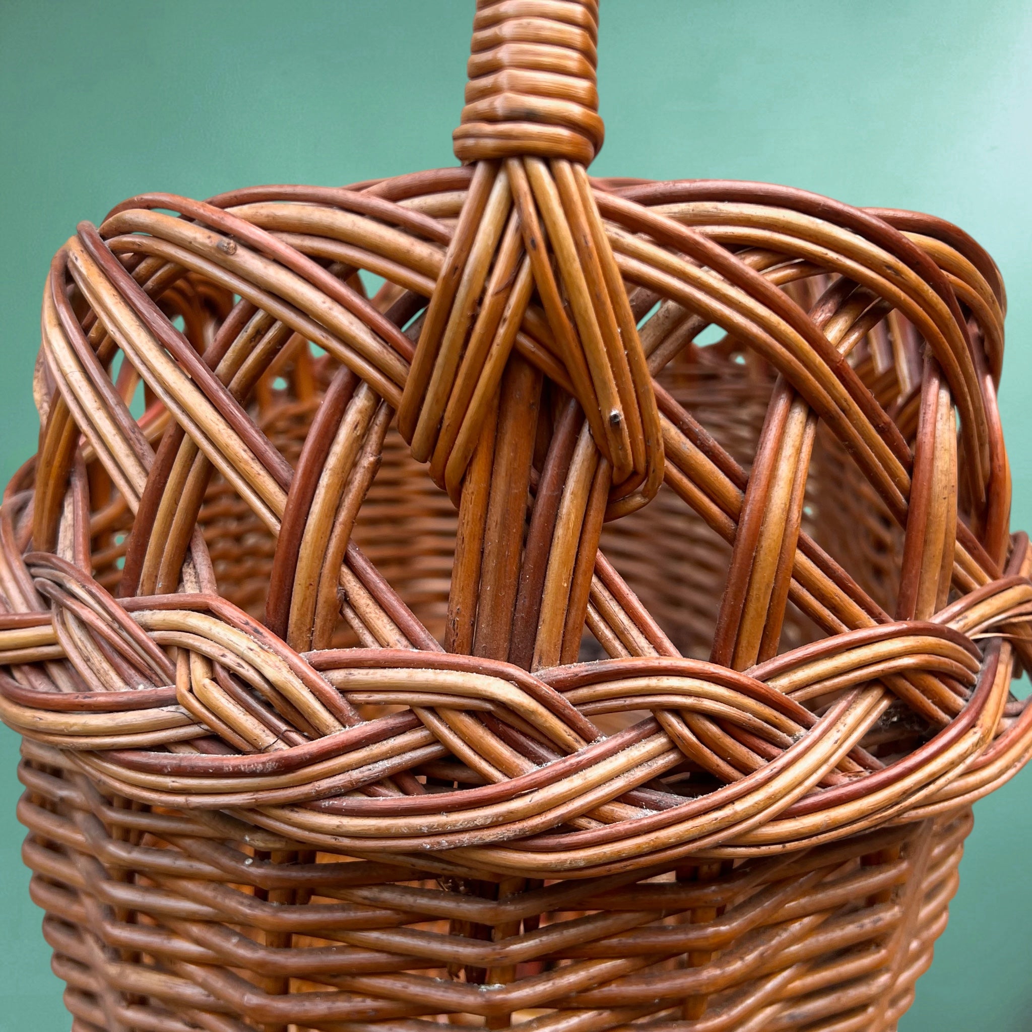 Ancien Panier de Marché en Osier Tressé – Années 60-70