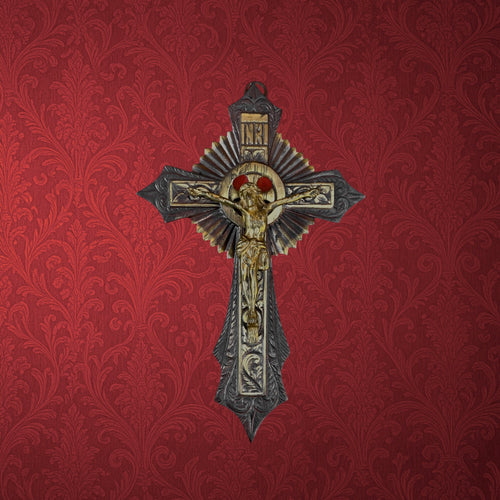 Ancien Crucifix Art Déco en Métal Doré et Patiné – Années 1930-40