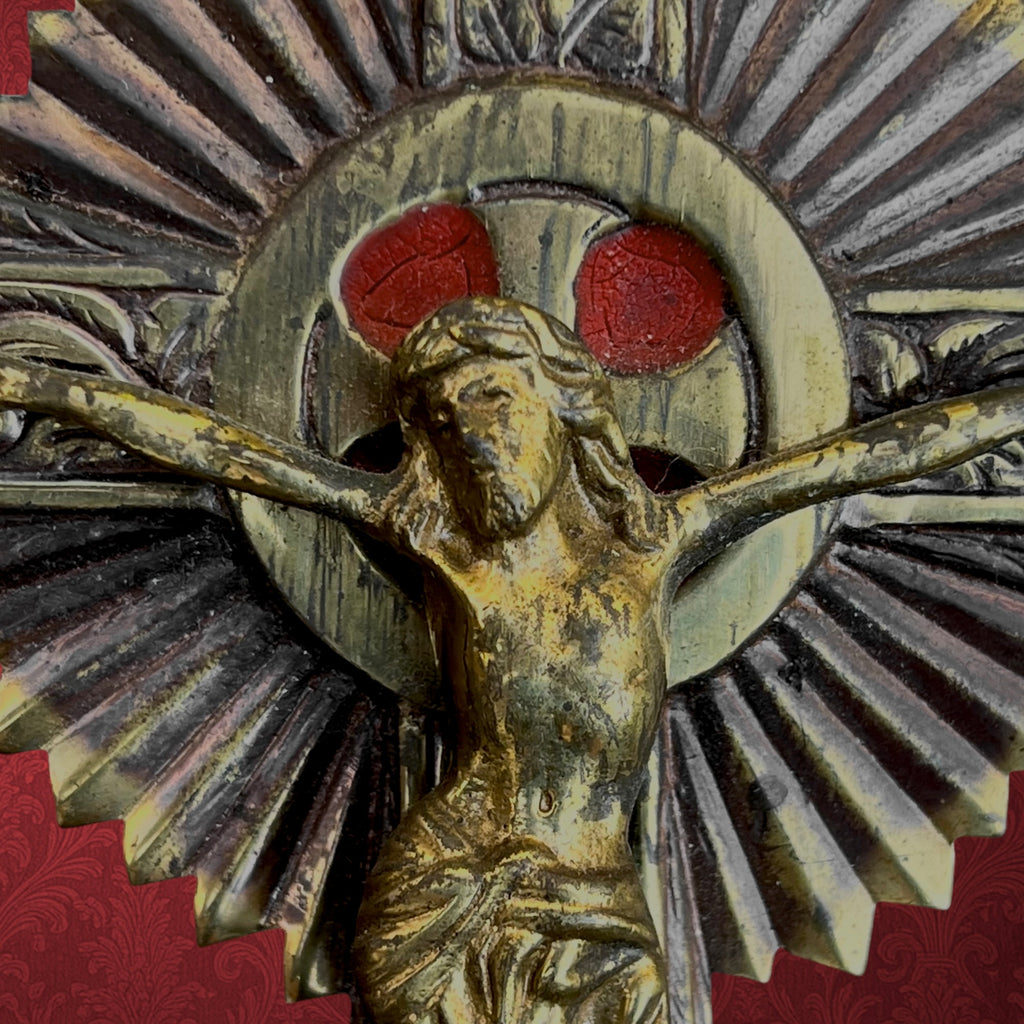 Ancien Crucifix Art Déco en Métal Doré et Patiné – Années 1930-40