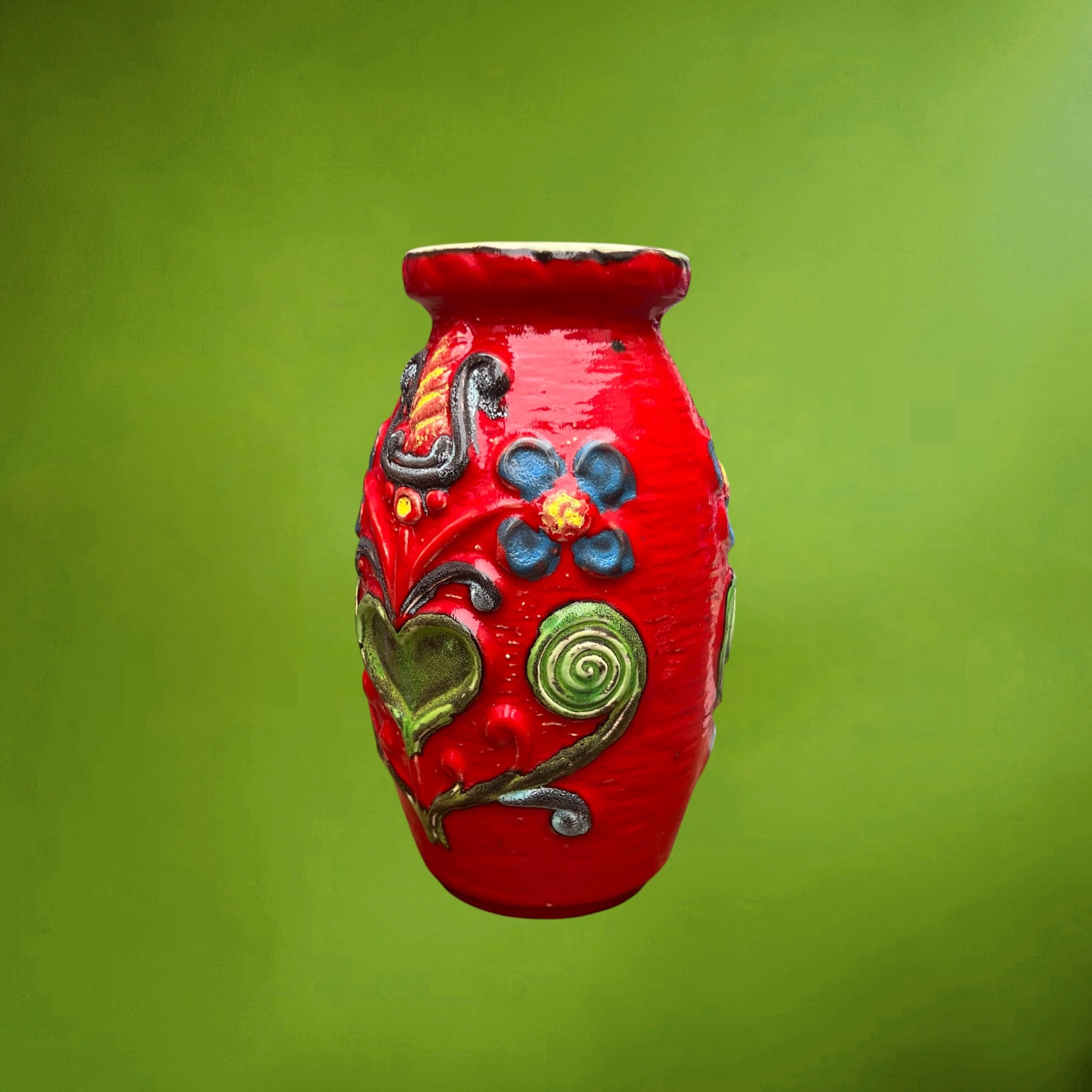 Vase Bay Keramik Rouge à Décor Floral en Relief – Années 60-70
