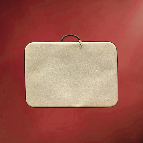 Ancienne Grande Valise Rigide en Carton Gainé Crème Fermoirs Laiton et Clés – Années 50-60
