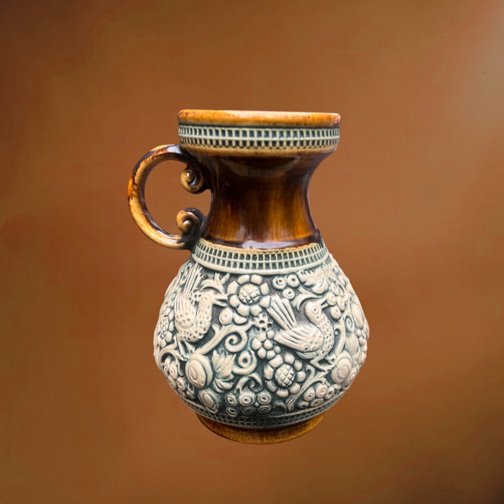 Vase Pichet Dümler & Breiden 2/20 en Céramique à Décor d’Oiseaux en Relief – Années 60-70