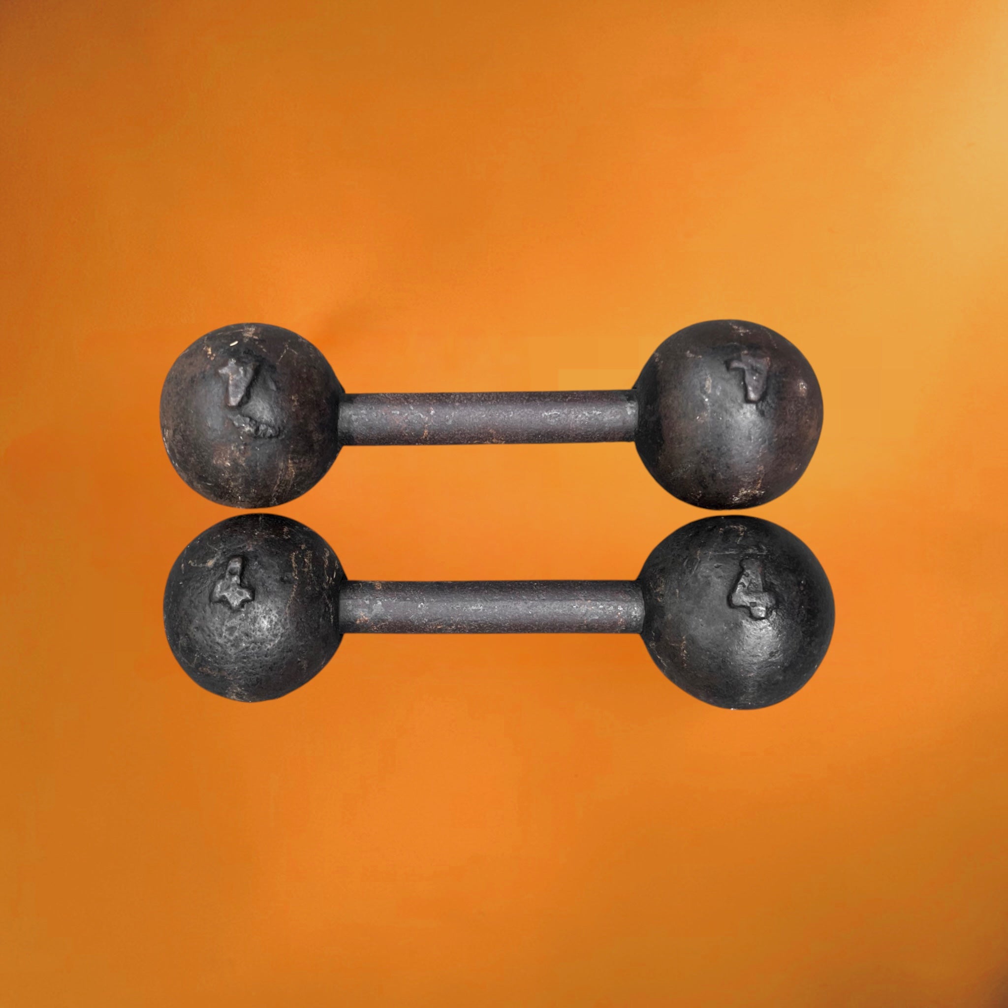 Paire d’Anciens Haltères Boule en Fonte – Vers 1930-1950