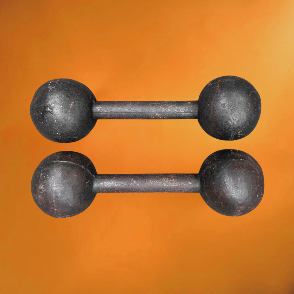 Paire d’Anciens Haltères Boule en Fonte – Vers 1930-1950