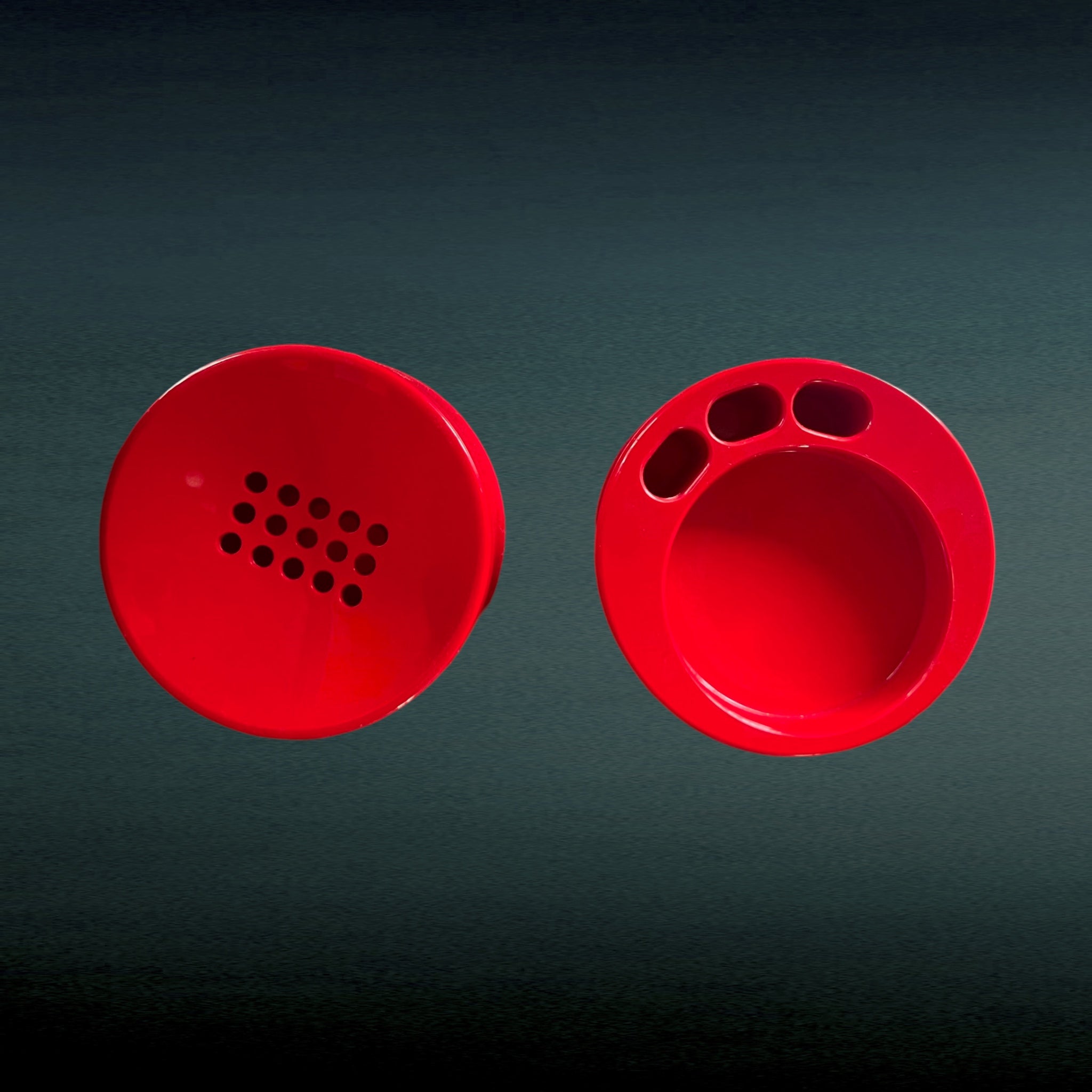 Duo d’Accessoires de Salle de Bain Gedy par Makio Hasuike Rouge – Années 70