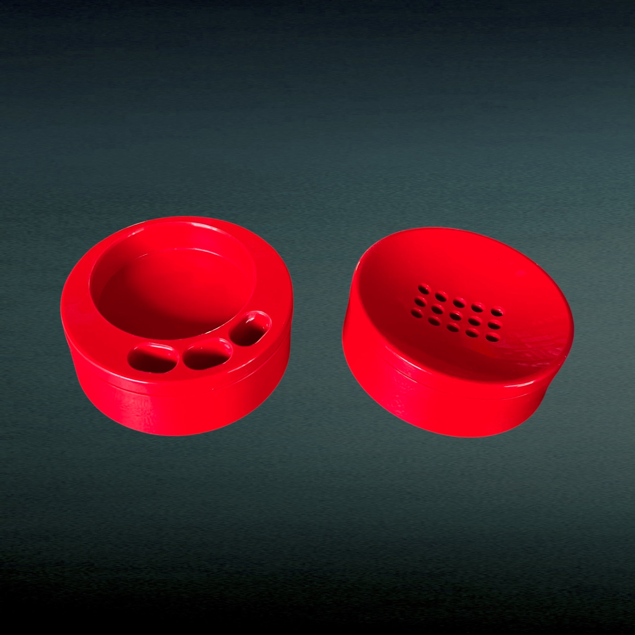 Duo d’Accessoires de Salle de Bain Gedy par Makio Hasuike Rouge – Années 70