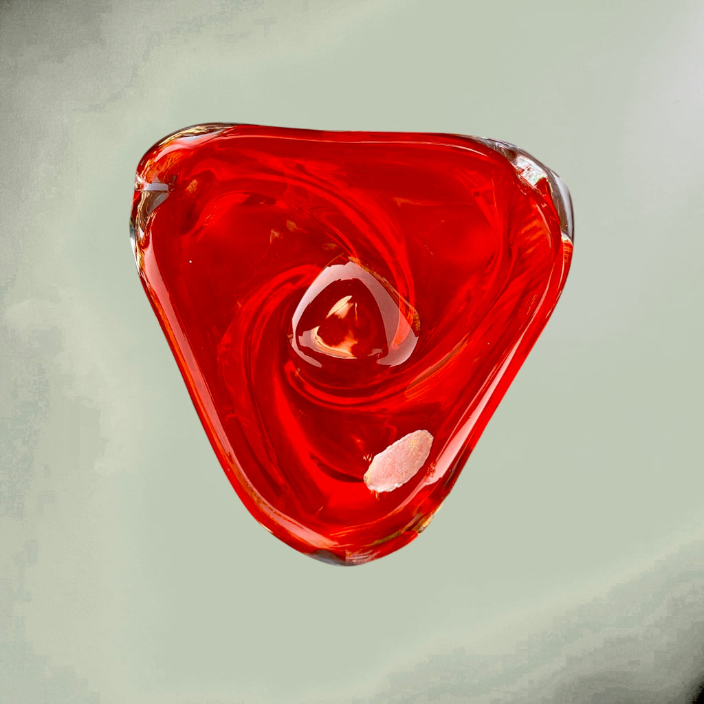 Grand cendrier en verre rouge de Braine-le-Comte – 2,240 kg - Années 1960-70