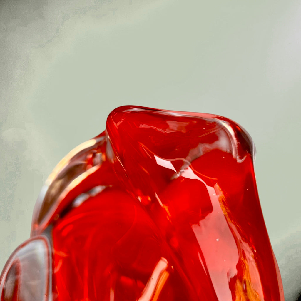 Grand cendrier en verre rouge de Braine-le-Comte – 2,240 kg - Années 1960-70