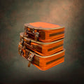 Ensemble de Trois Valises Gigognes Vintage Orange et Marron
