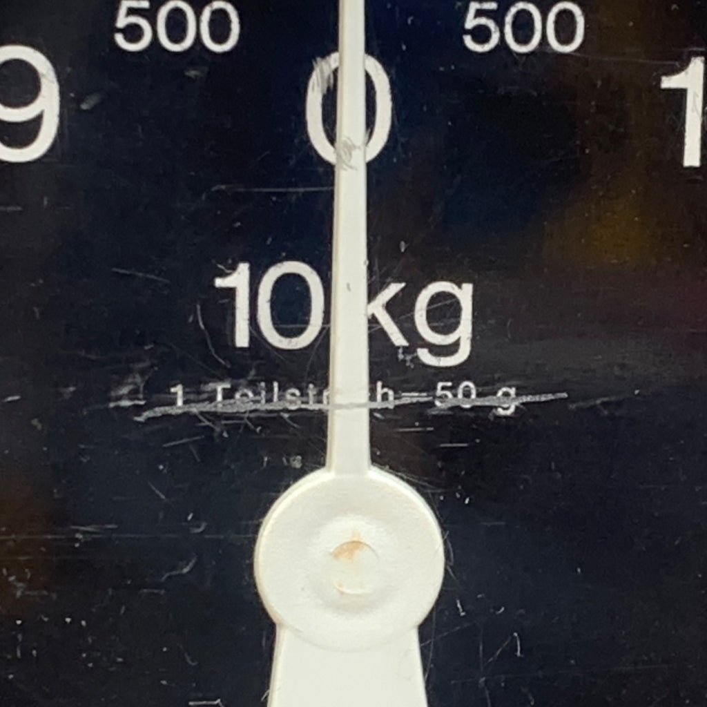 Balance de cuisine vintage Stube en métal laqué blanc – Allemagne – années 1960