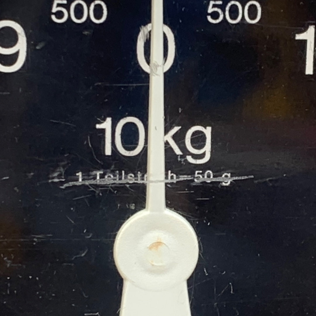 Balance de cuisine vintage Stube en métal laqué blanc – Allemagne – années 1960