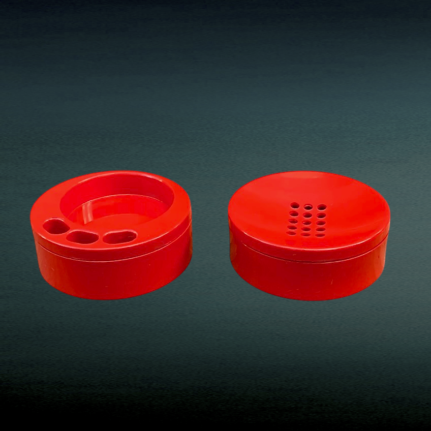 Duo d’Accessoires de Salle de Bain Gedy par Makio Hasuike Rouge – Années 70
