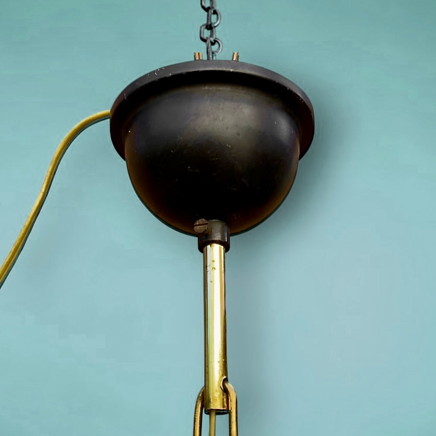 Suspension vintage cage en métal noir et laiton doré avec réflecteur conique en verre rayé – années 50-60