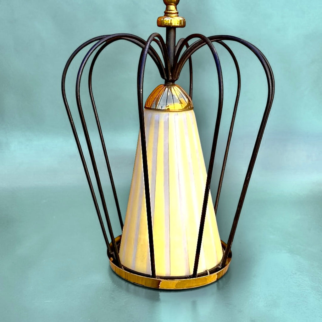 Suspension vintage cage en métal noir et laiton doré avec réflecteur conique en verre rayé – années 50-60