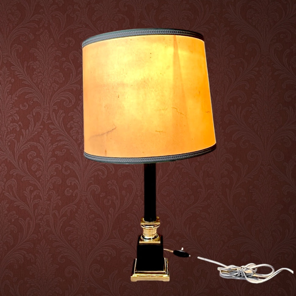 Lampe De Table Vintage À Colonne Noire Et Laiton Doré, Abat-Jour Ivoire – Années 60