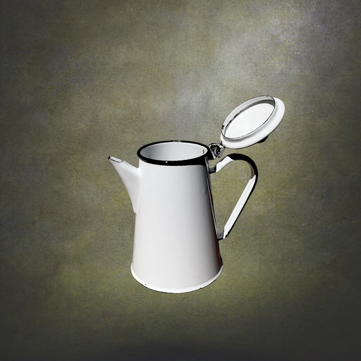 Cafetière Ancienne en Tôle Émaillée Blanche et Noire – Années 50