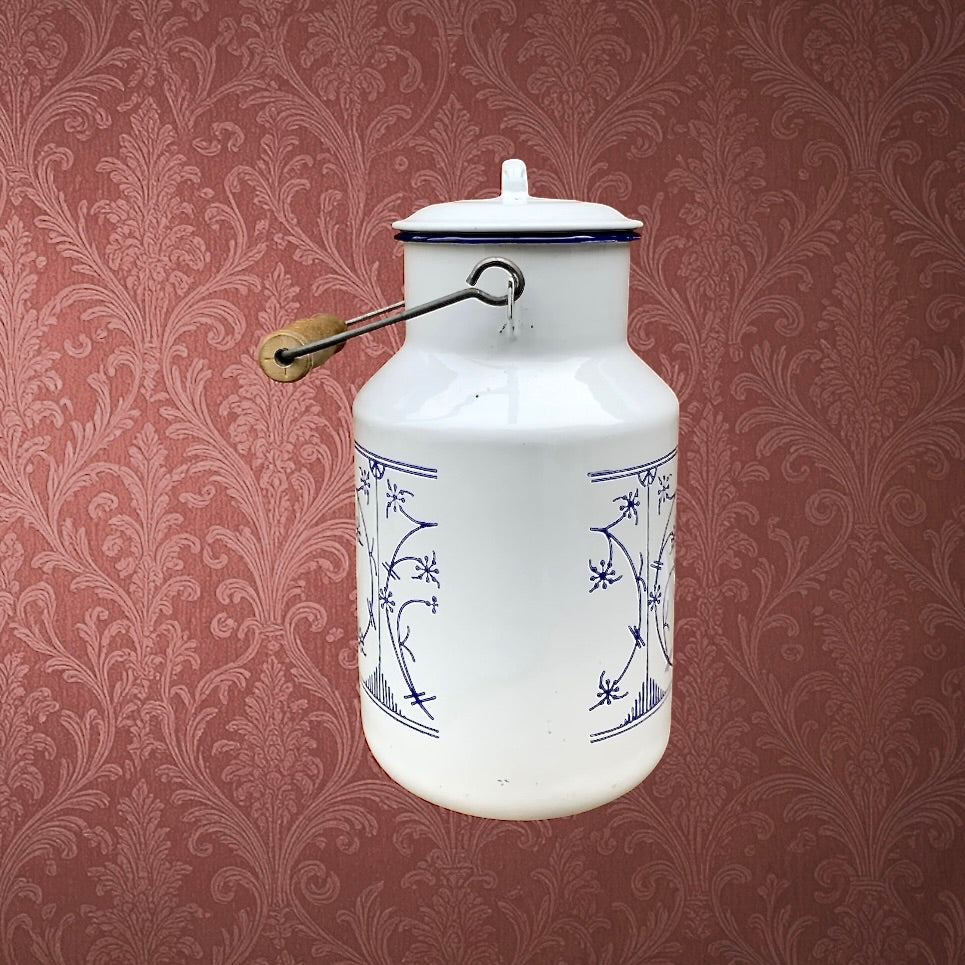 Bidon à lait vintage émaillé blanc et bleu • motif Copenhague • tôle émaillée • 2L