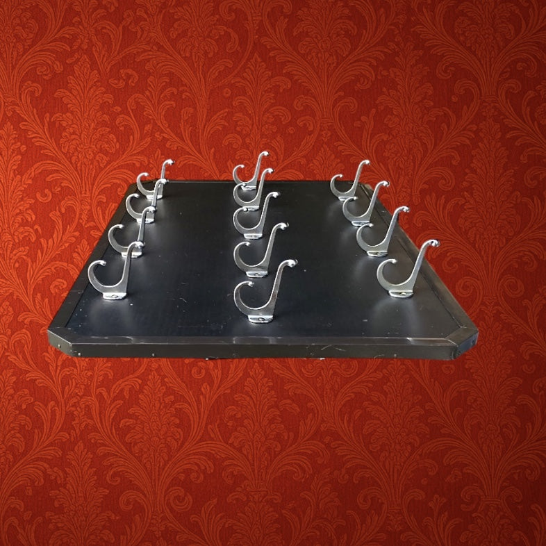 Grand Portemanteau Mural Noir 13 Doubles Patères Aluminium Style Vestiaire – Années 50 60