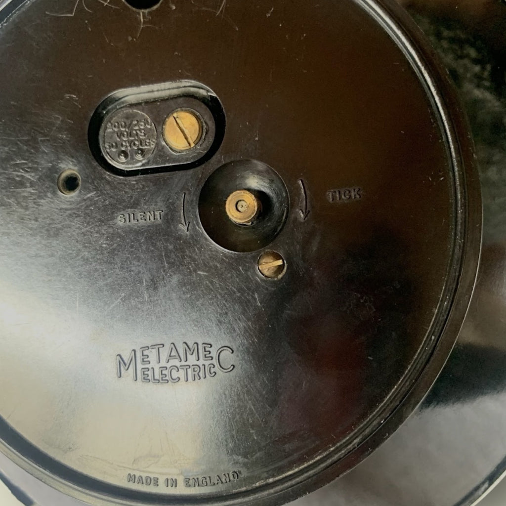 Horloge murale électrique Metamec rouge – Angleterre – années 1960