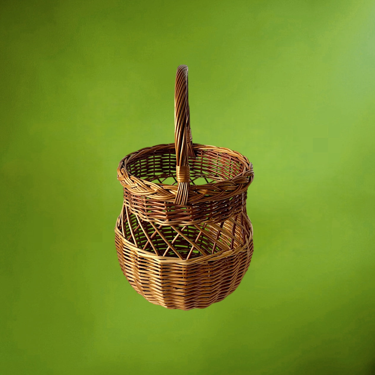 Panier Ancien en Osier Tressé Trois Tons Fabrication Artisanale - Années 60