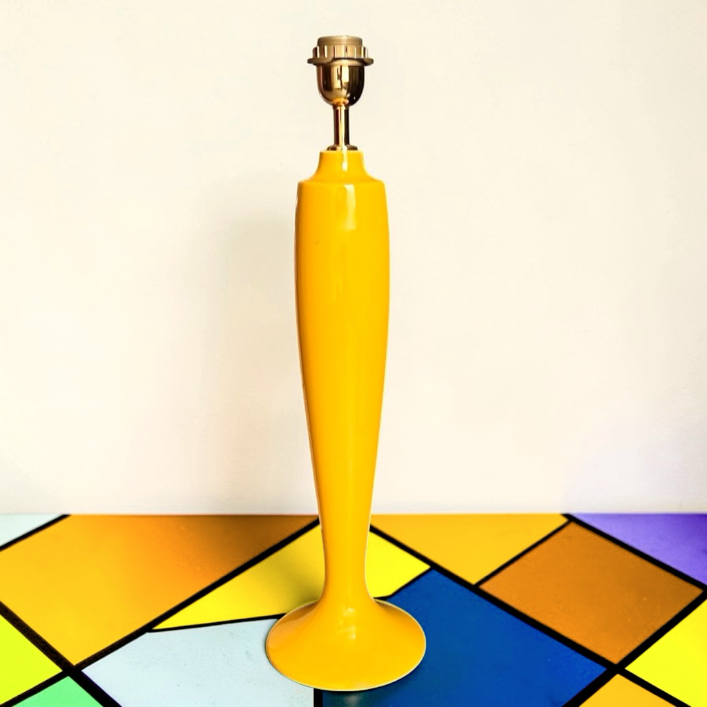 Grand pied de lampe vintage en céramique jaune – années 1960
